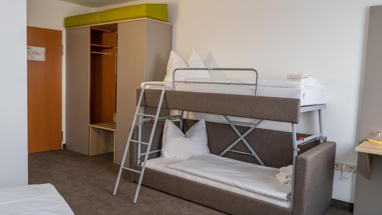 Highway Hotel Herbolzheim Extérieur photo