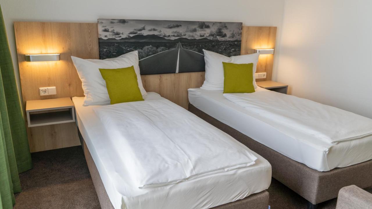 Highway Hotel Herbolzheim Extérieur photo