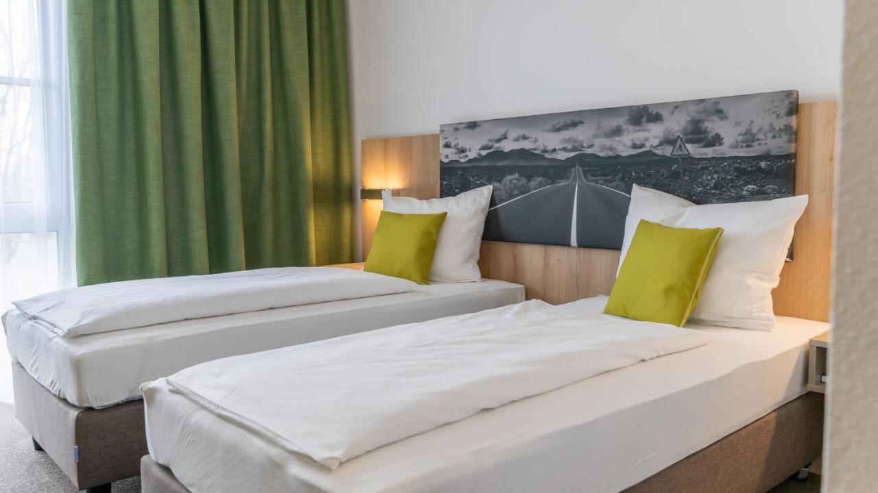 Highway Hotel Herbolzheim Extérieur photo