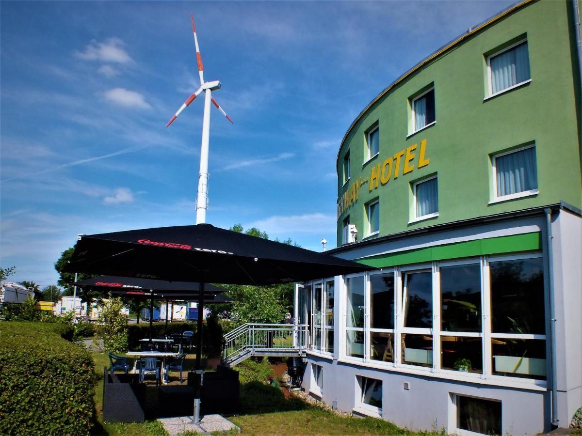 Highway Hotel Herbolzheim Extérieur photo